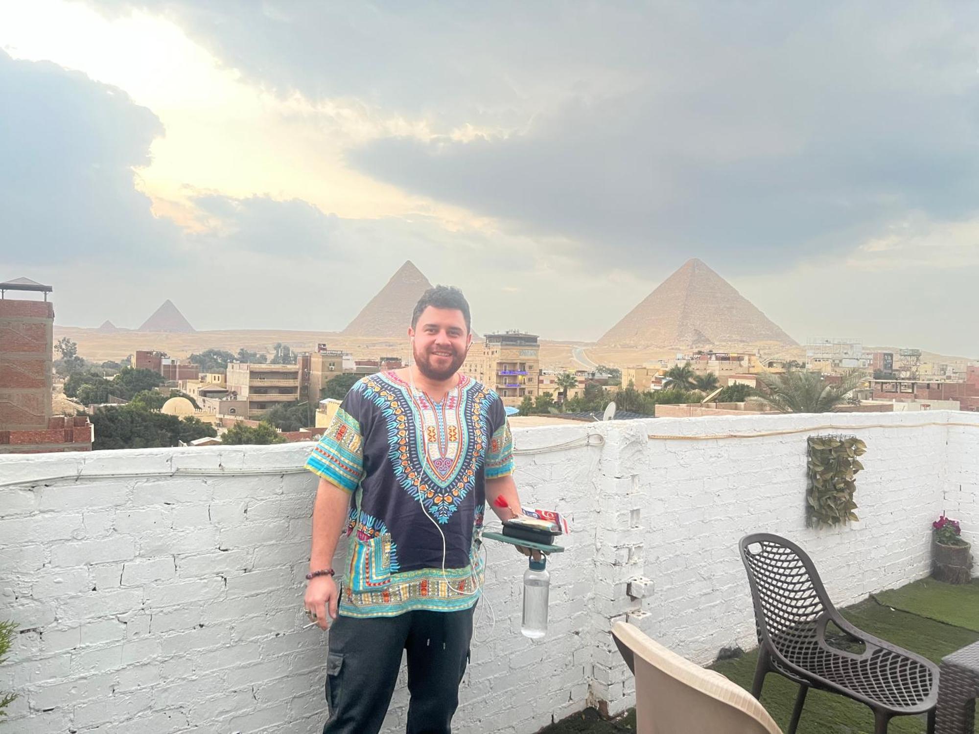 Hamza Pyramids Apartment